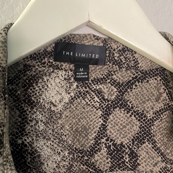 Limited snakeskin pattern button down - Picture 2 of 6